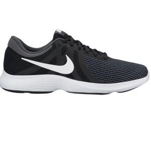 Nike - Mens Revolution 4